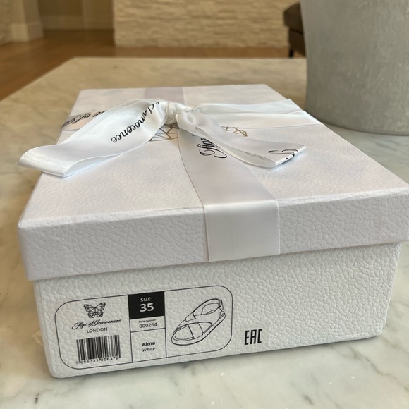 Girls sandals brand new in box - Picture 2 of 6